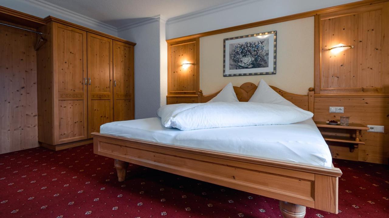 Hotel Alpina Ишгъл Екстериор снимка