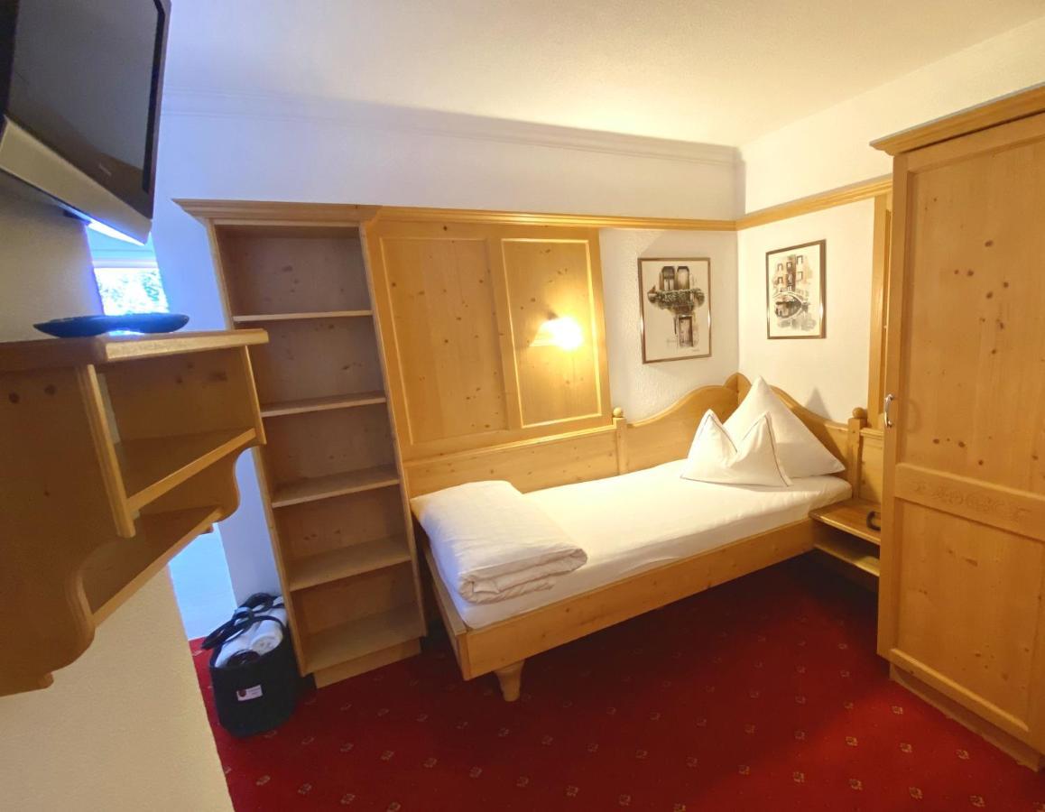 Hotel Alpina Ишгъл Екстериор снимка