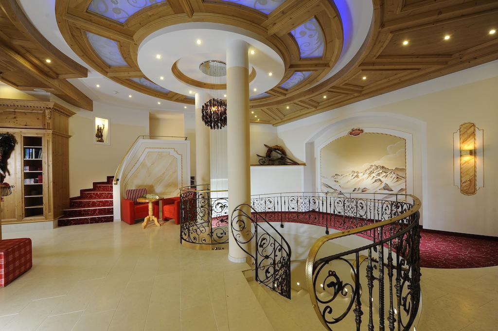 Hotel Alpina Ишгъл Екстериор снимка